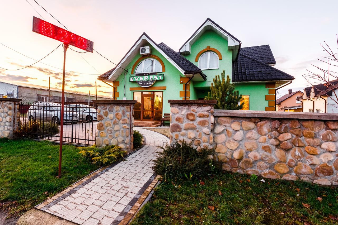 Everest Iwano-Frankiwsk Zewnętrze zdjęcie